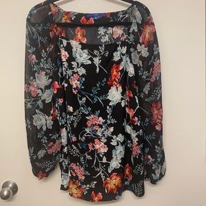 Floral apt 9 blouse